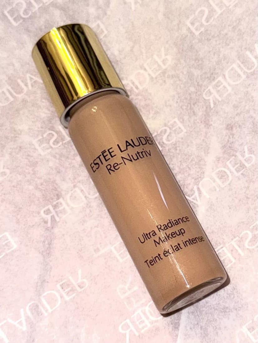 Estee Lauder Re-Nutriv Ultra radiance Makeup 4N1 Shell Beige 15ml.