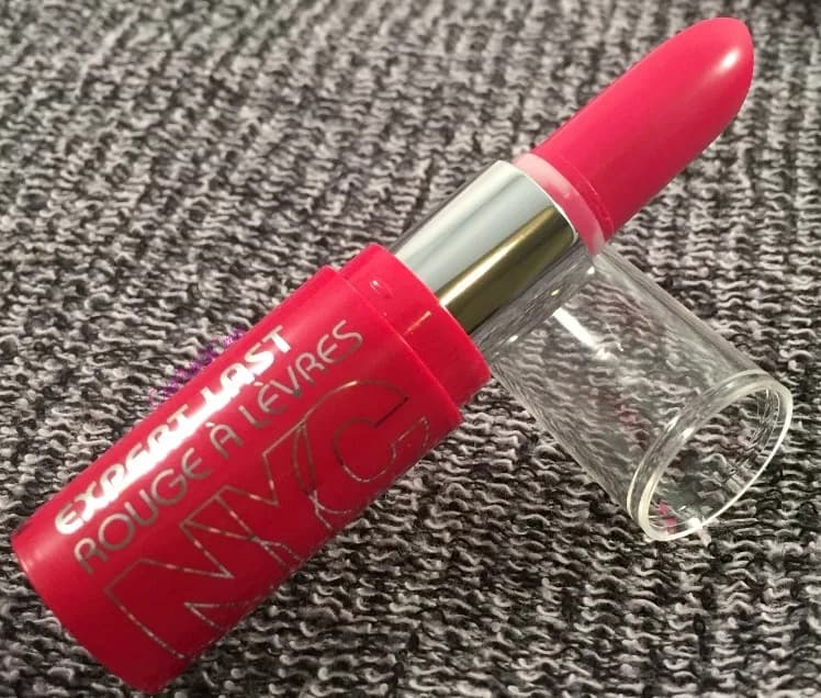 NYC Expert Last Lipstick -451 Velvety Fuchsia-