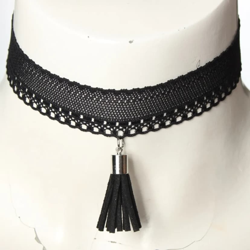Gothic Choker Kropfband Spitze Barock mit Stickerein Design Anhänger