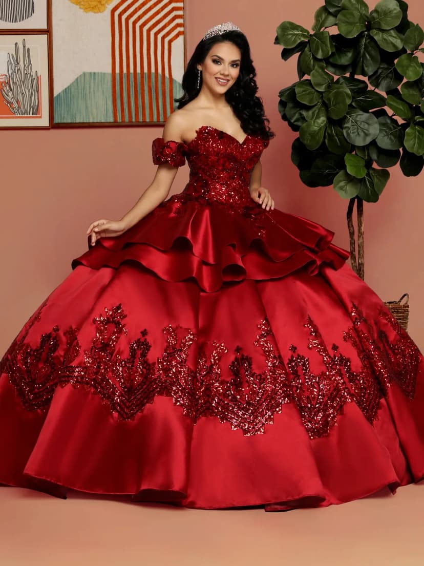 Wunderschönes Satin Quinceanera Kleid mit Pailletten Schulterfrei Süß 16