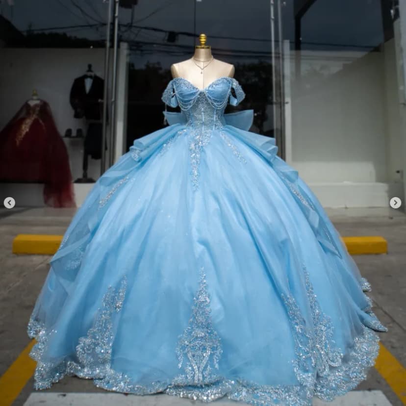 Blaues Quinceanera-Kleid schulterfrei mit Perlenbestickung Sweet 16