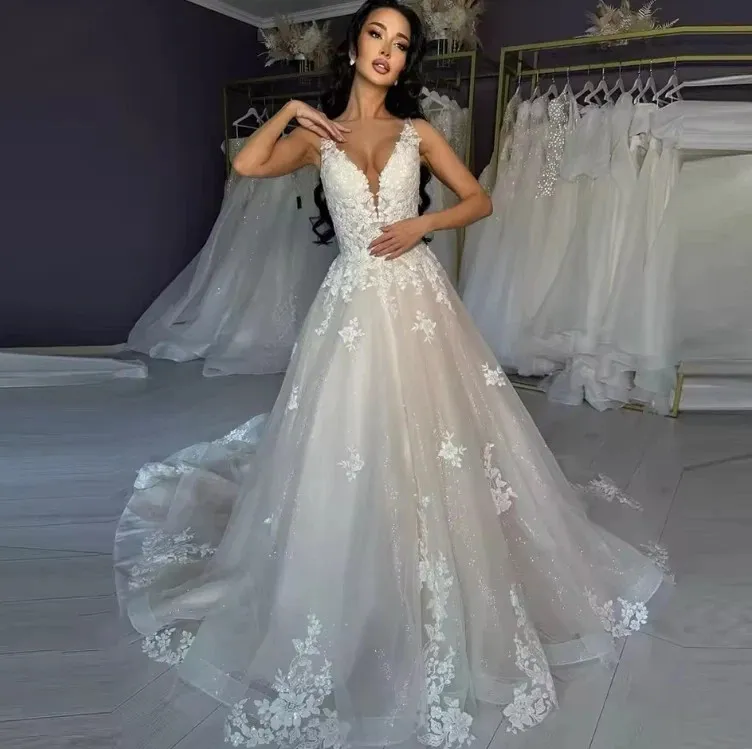 Brautkleider tiefer V-Ausschnitt Spitze Glitzer Tüll A-Linie Brautkleid mit