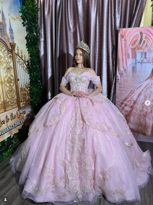 Prinzessin rosa Quinceanera Kleid schulterfrei süß 16 Festzug Vestido Ballkleid