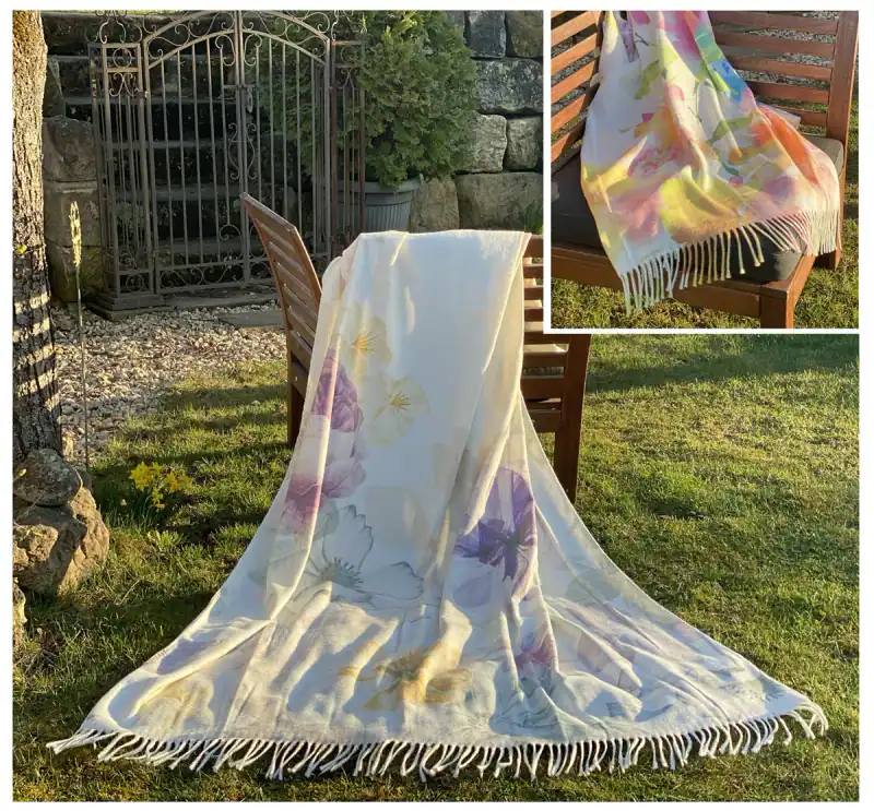 heimtexland ® Edle Wohndecke Aquarell Blumen Fransen 200x150 Kuscheldecke Typ735 – neu – Möbel – überwiegend weiß – Foto 1…