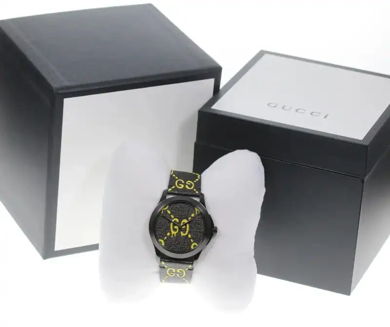 Gucci G Timeless Ghost Schwarzes Zifferblatt Schwarze Lederarmbanduhr – neu – Uhren & Schmuck – Foto 1 von 5
