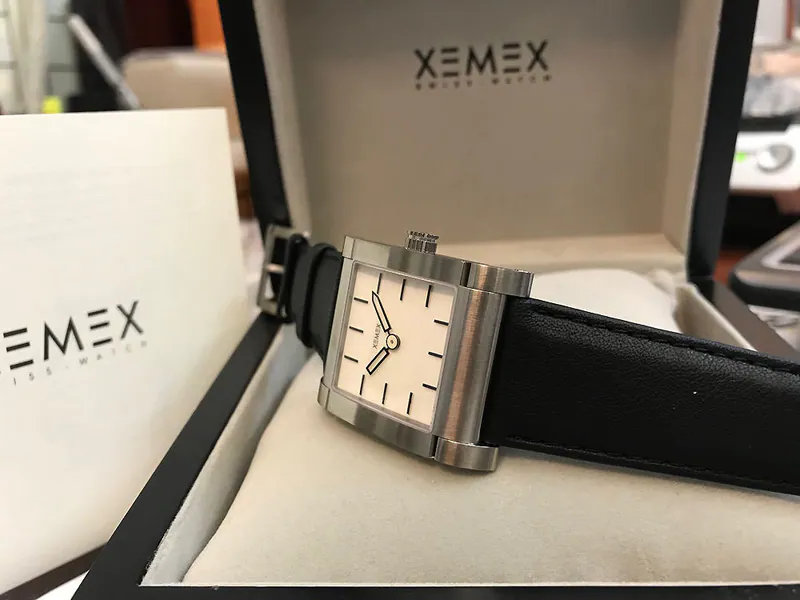 Xemex Avenue G-250 Midsize Unisex Uhr Quarzwerk Saphirglas 31mm Swiss made – neu – Uhren & Schmuck – überwiegend grau…