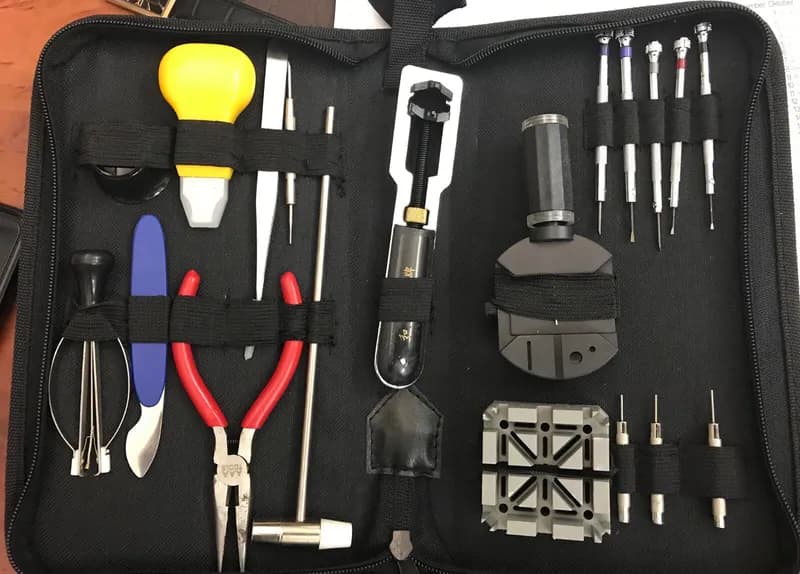 Uhren Reparatur Set qualitativ – neu – Uhren & Schmuck – überwiegend schwarz