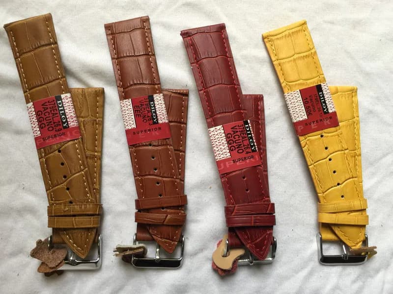 26 mm XL Uhrenarmbänder Echt Leder Extra-lang DILOY Krokoprägung braun blau weiß – neu – Uhren & Schmuck – Foto 1 von 5