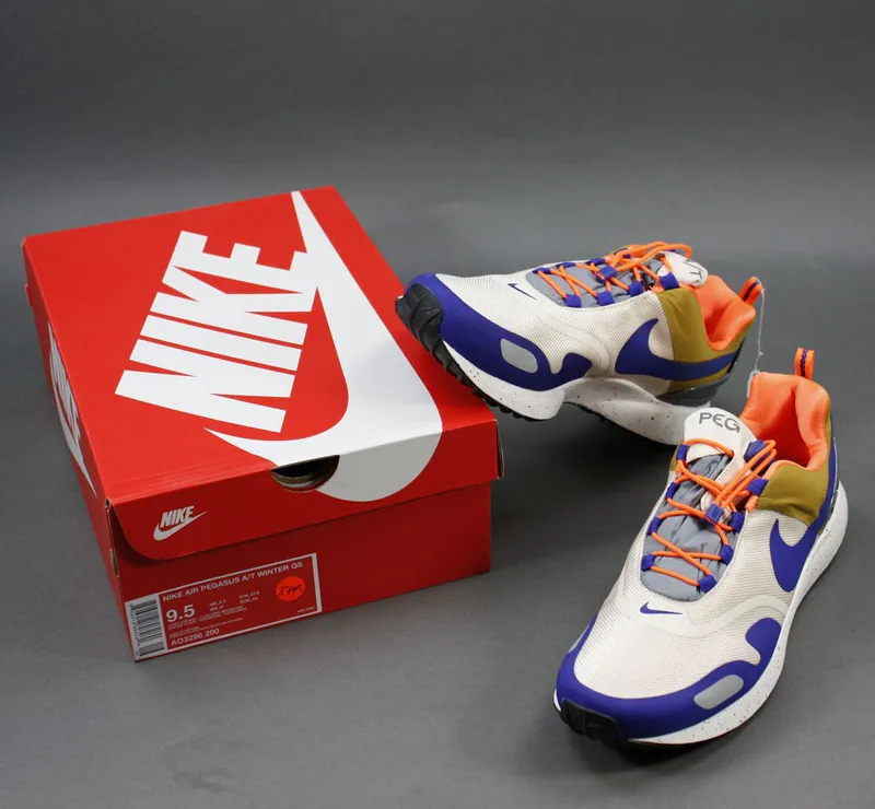 Nike Sneaker Air Pegasus A/T Winter QS Gr. 43 (1741) – neu – Schuhe – überwiegend dunkelgrün – Foto 1 von 5