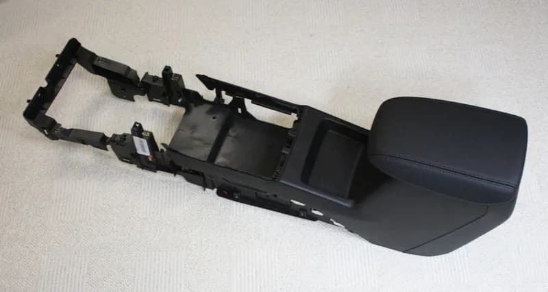 Ford Focus MK4 Mittelkonsole mit Armlehne JX7B-A045M62 - 2018-2021 – neu – Autos – überwiegend silber – Foto 1 von 5