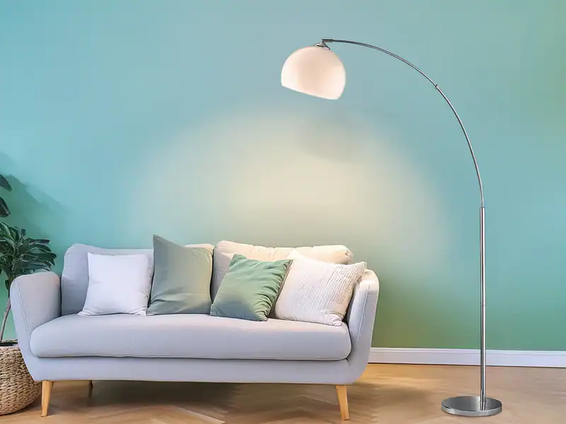 Bogenlampen Designklassiker große Ausladung Bogenstehlampen für Esstisch gebogen