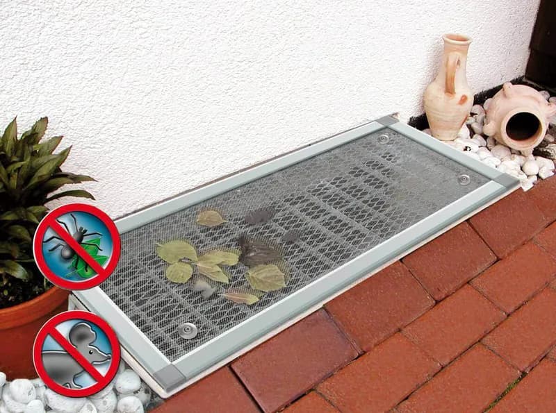 Schellenberg Lichtschachtabdeckung mit Alu-Rahmen Sauberer Lichtschacht 55x110cm