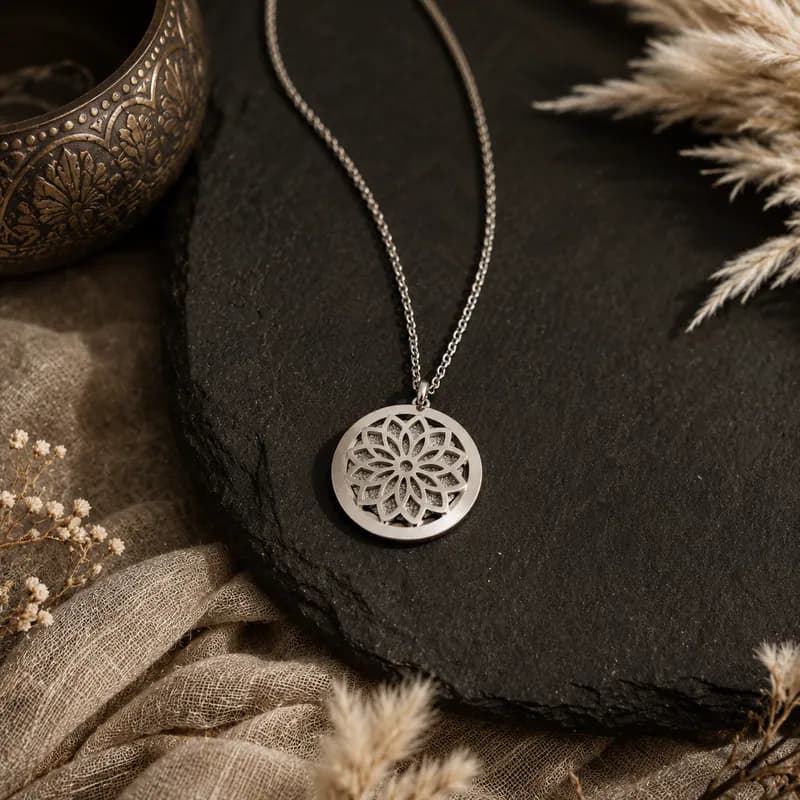 Damen Halskette Edelstahl Mandala Blumen Anhänger Schmuck Kette Silberfarben Neu