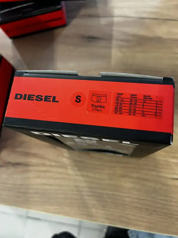 Diesel Herrenunterwäsche 3er-Pack Boxershorts-Set Verschiedene Größen 00ST3V