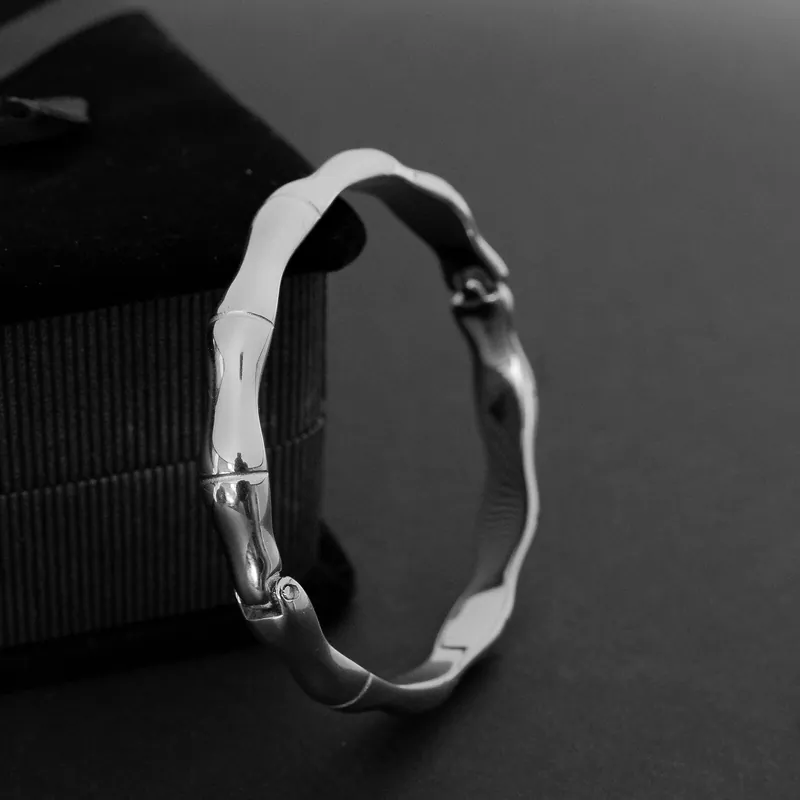 Elegantes Damen Armband Armreif aus Edelstahl – Bambus-Design Silberfarben Neu