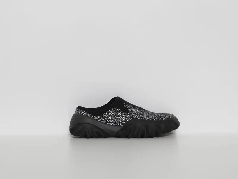 Oakley x Brain Dead Herren Chop Saw Mules Schwarz Honeycomb Größe 40 EU