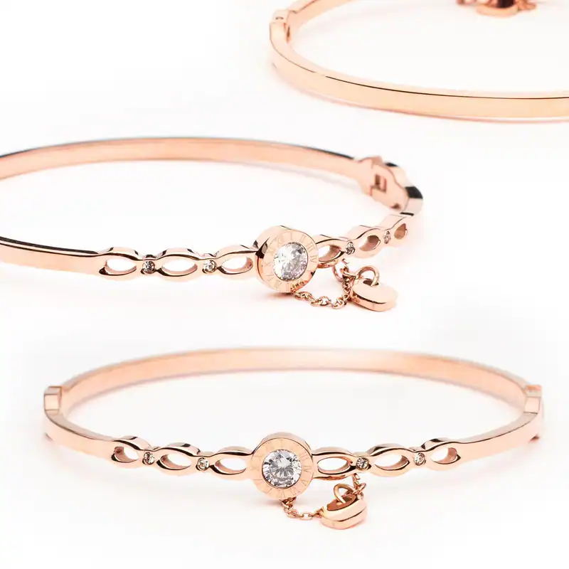 Edelstahl Armreif Roségoldfarben Zirkonia Herzanhänger Römische Ziffern Armband