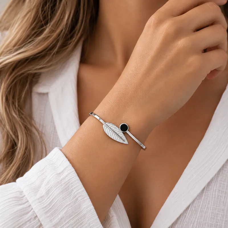 Edelstahl Armreif Blatt Feder Motiv Schwarz Silberfarben Armband Schmuck Damen