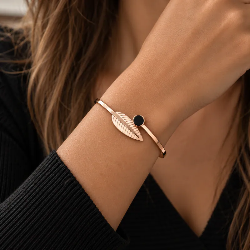 Edelstahl Armreif Blatt Feder Motiv Schwarz Roségoldfarben Armband Schmuck Damen