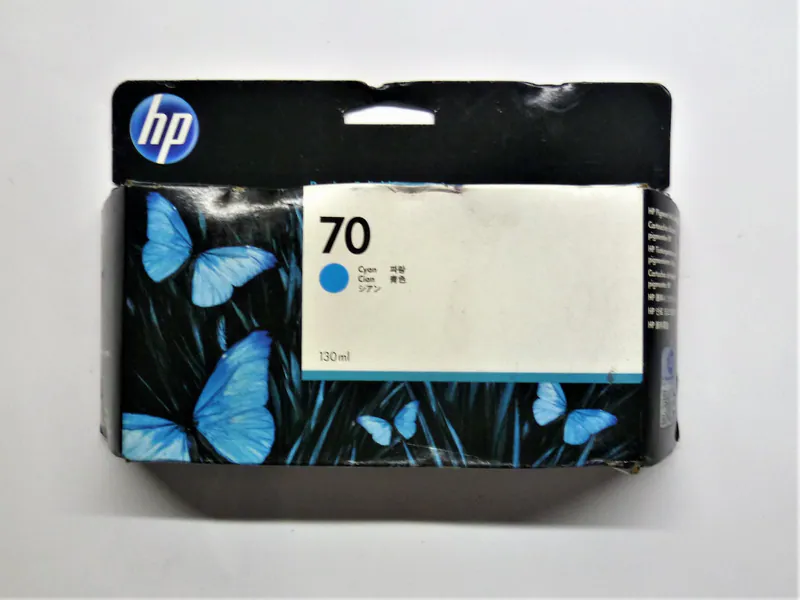 Original HP 70 cyan C9452A DesignJet Z2100 Z3100 Z3200 Z5200 Z5400 - OVP 10/2015