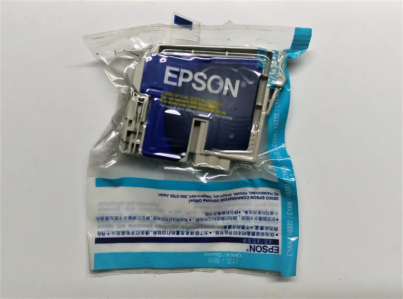 Original Epson T0332 cyan Grashüpfer Stylus Photo Foto 950 960