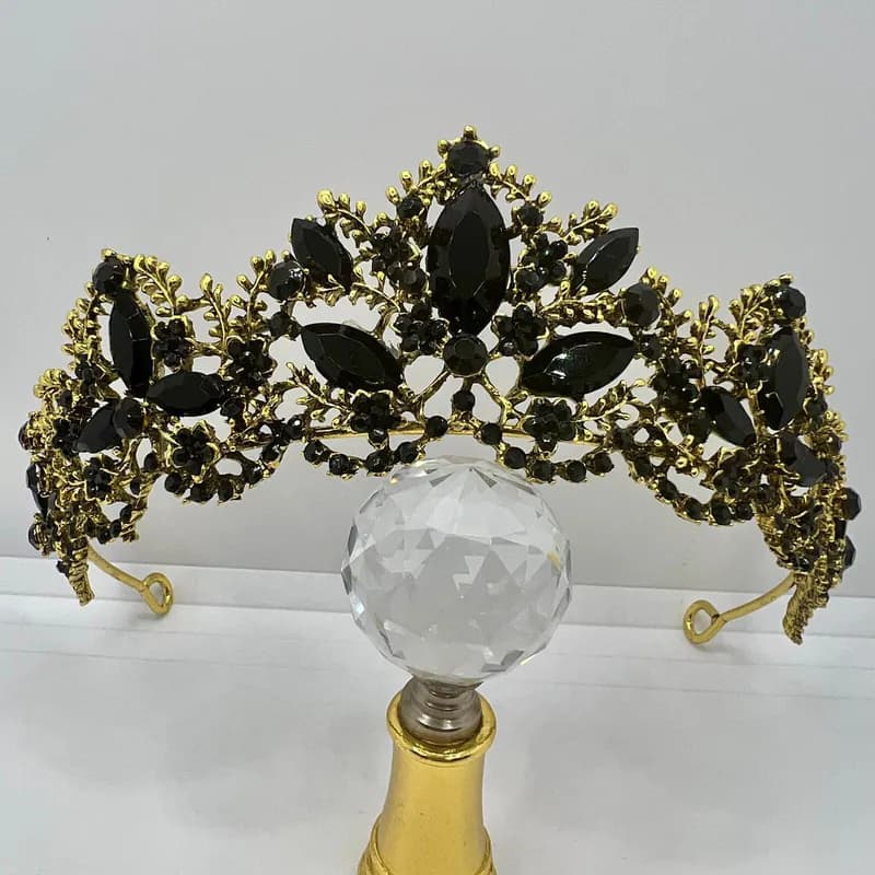 Barockstil Diadem Krone Gold mit Schwarzen Strasssteinen Floral Filigran