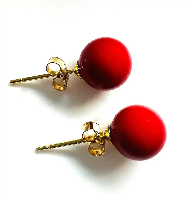 18K Gold Ohrstecker mit roter Koralle Zertifiziert Coral 18K gold earrings