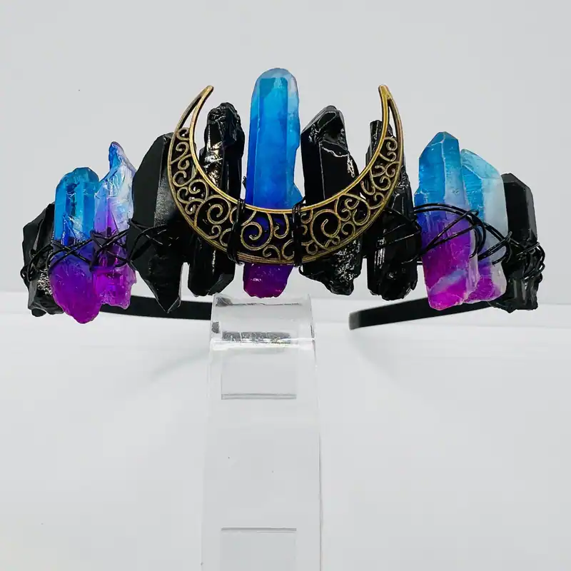 Handgefertigte Krone aus natürlichem Kristallquarz - Aura Tiara mit Mondmotiv
