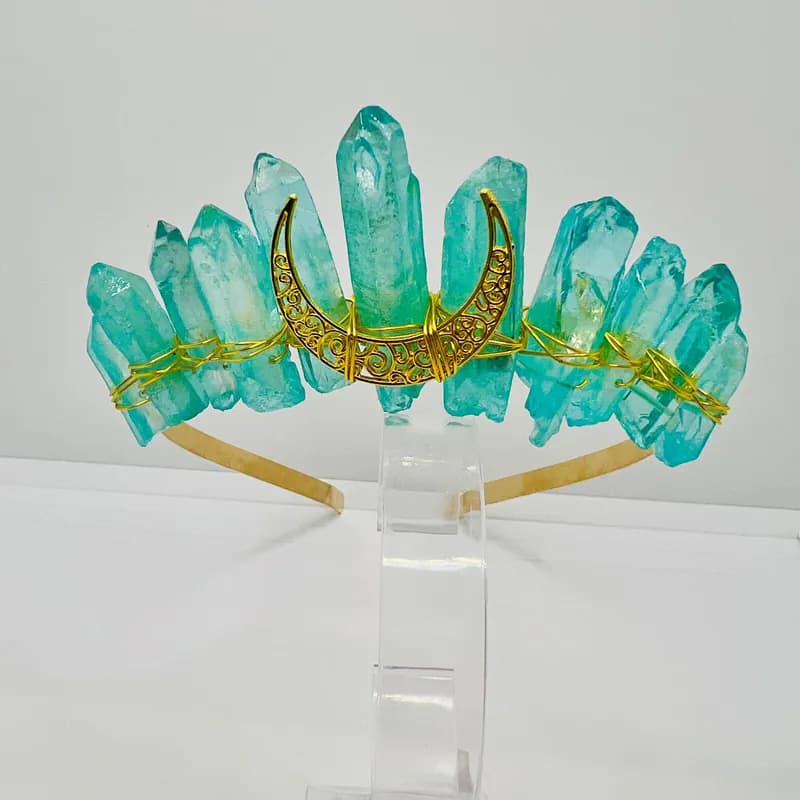 Handgefertigte Aura Quarz Mond Tiara Böhmische Kristallkrone in Eisblau Türkis